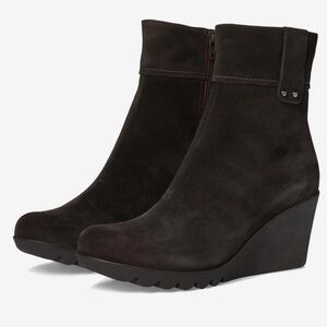 La Canadienne Elizabeth Bootie Womens Sz 9.5 Wide Wedge Heeled Boot Black Suede